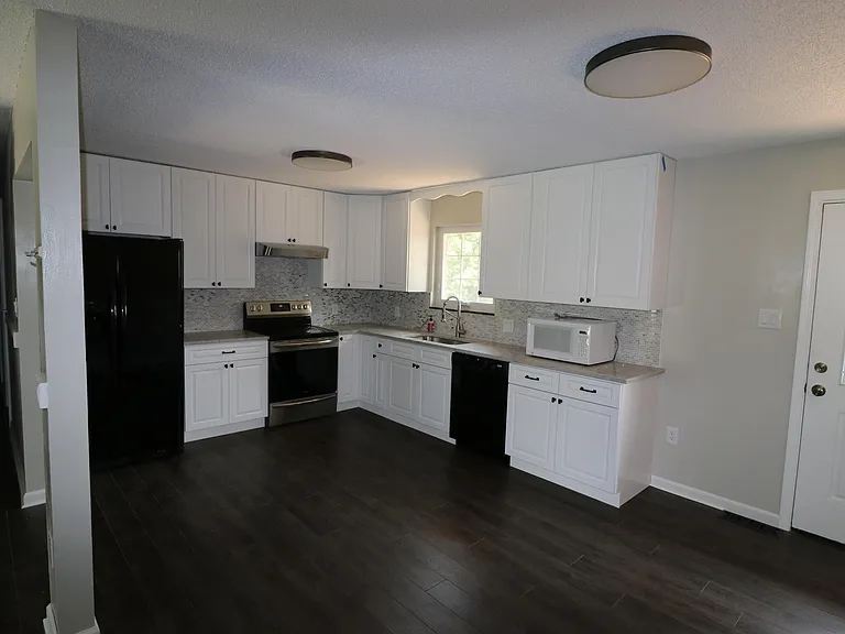 937 Ragle St — Photo 10