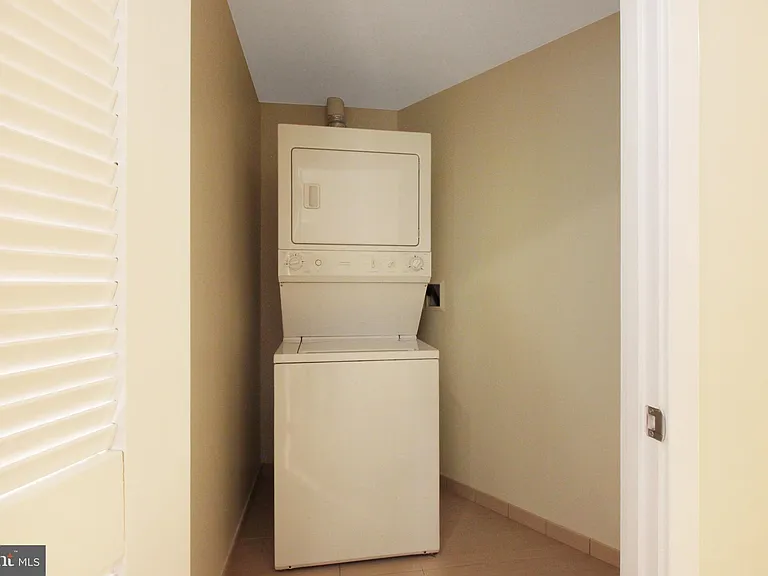 1010 Massachusetts Ave NW #605 — Photo 9