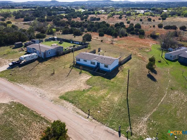 809 Crest Ct, Copperas Cove, TX 76522