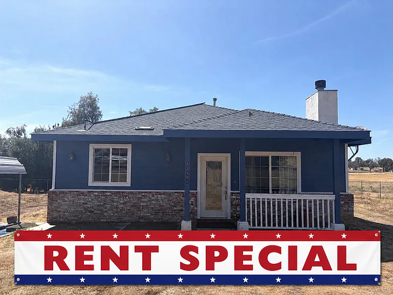 32596 Galleano Ave — Photo 1
