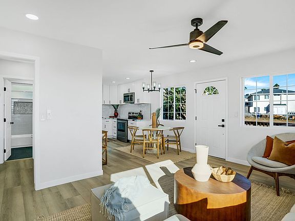 5th image of 2238 W Jewett St #B