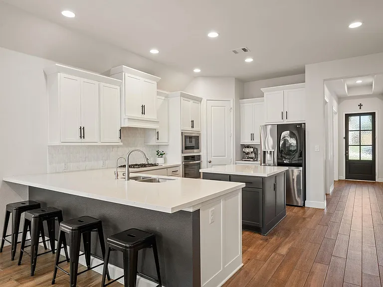 343 Eagle Ford Dr — Photo 6