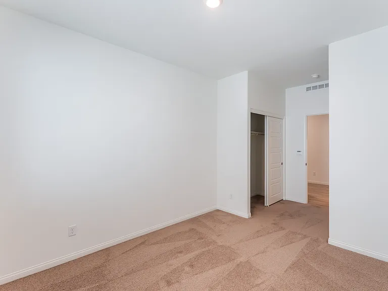 6217 Seastrand St — Photo 37