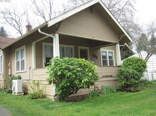 602 S 3rd St, Silverton, OR 97381