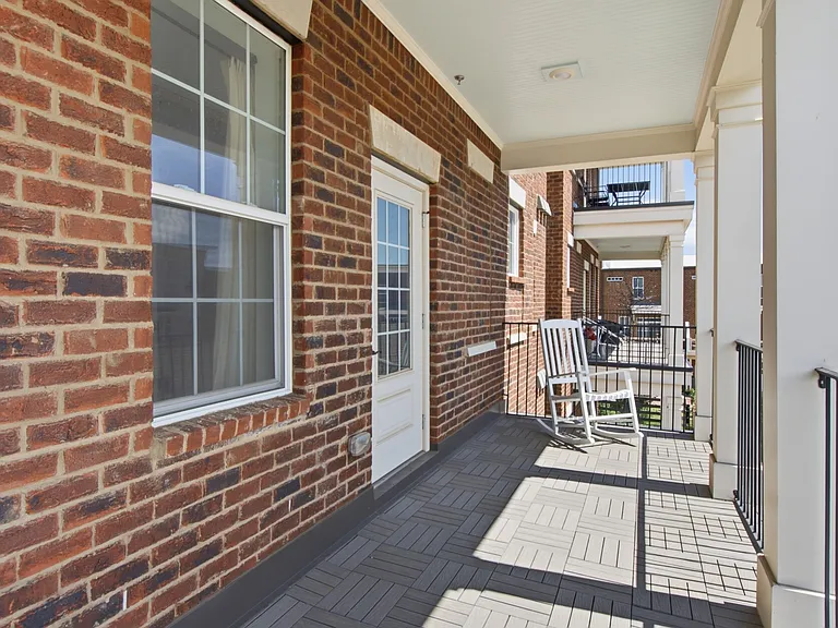 2089 Branford Pl #204 — Photo 32