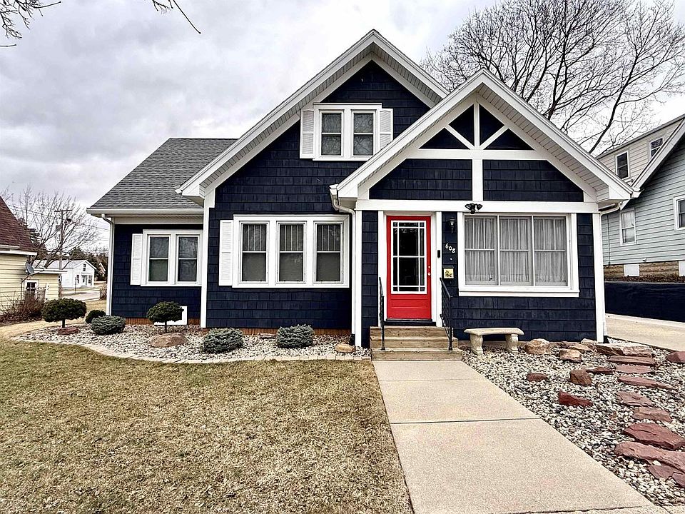 1st image of 608 19th Avenue