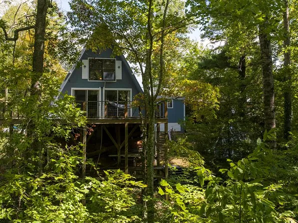 56 Chalet Vlg, Robbinsville, NC 28771