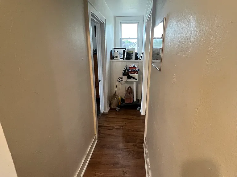 6926 W Burnham St — Photo 3