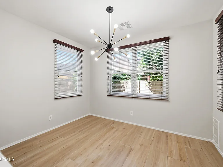 2250 E Wayland Dr — Photo 13