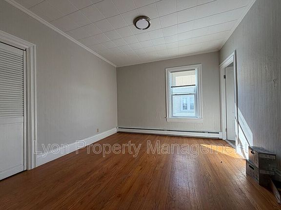 3rd image of 5 Church St Floor 1
