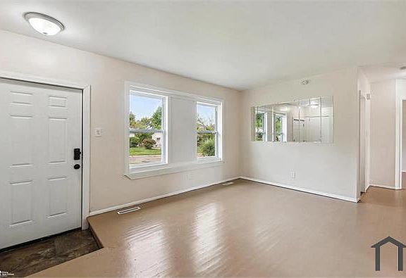 4th image of 6222 Otoole Ln