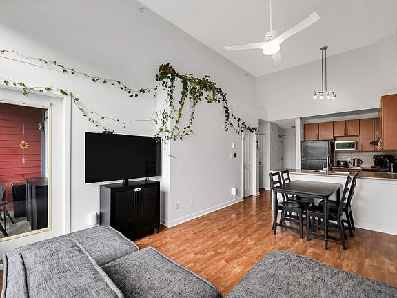 5th image of 40437 Tantalus Rd #406