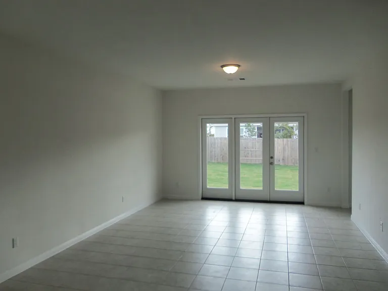 303 Cold Springs Loop — Photo 5