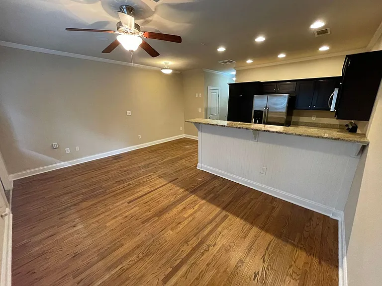 125 Hobson Ave #6 — Photo 3
