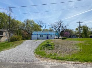 8255 Kickapoo St, De Soto, KS 66018