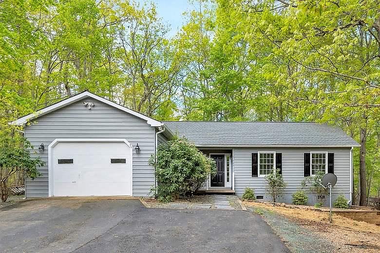 1st image of 405 Jefferson Dr