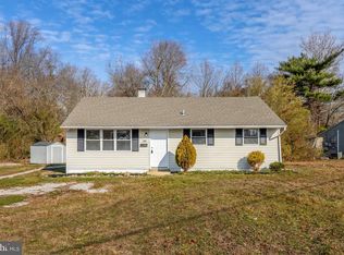 180 S Dennis Dr, Clayton, NJ 08312