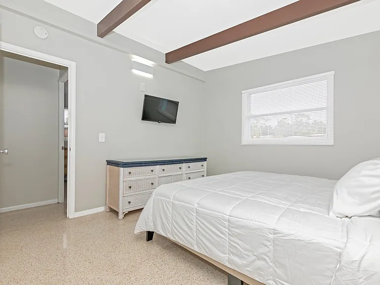 1502 Chandler Ave — Photo 21
