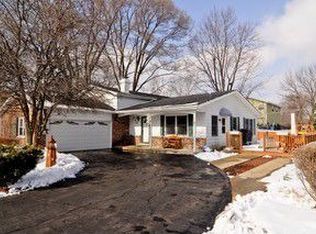 213 El Paso Ln, Carol Stream, IL 60188