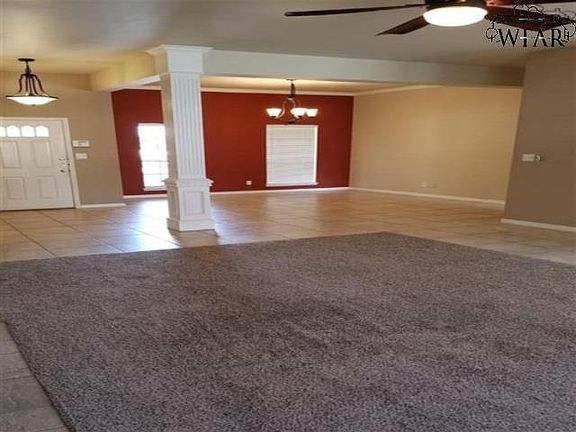 4th image of 3007 Lombard Dr