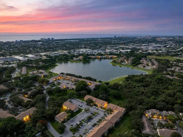 3300 Jaywood Terrace #J160, Boca Raton, FL 33431