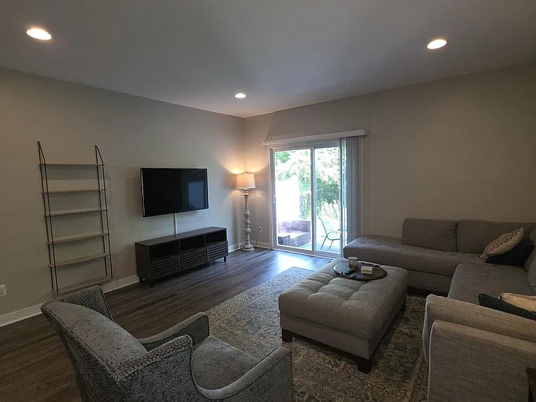 418 W Ellen St — Photo 23