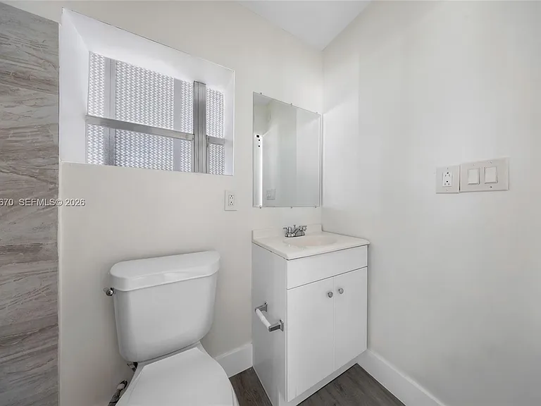 2520 NW 2nd Dr — Photo 14