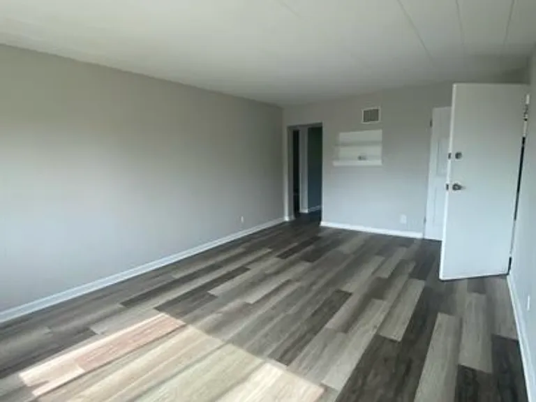 2331 Rugby Rd — Photo 18