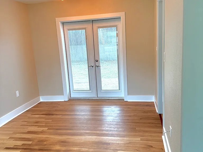 238 N Main St — Photo 15