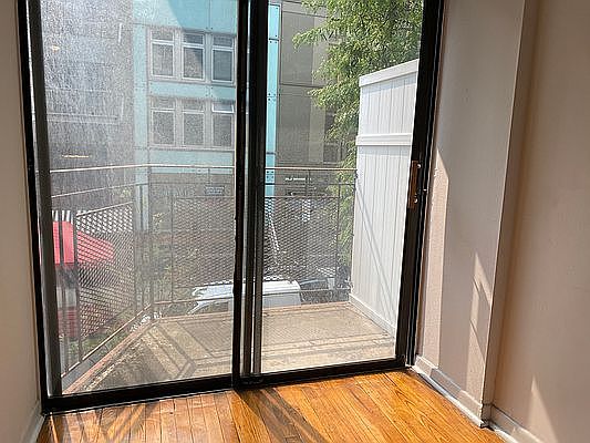 5th image of 85 E 10th St APT 2H