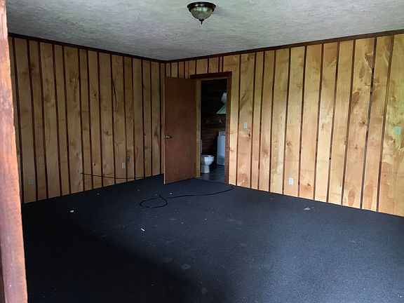 4th image of 467 Forge Creek Rd
