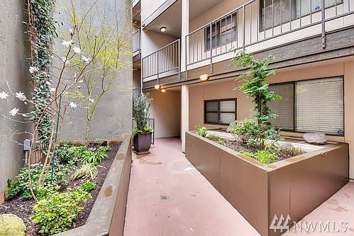 2nd image of 2728 Fairview Ave E APT 304