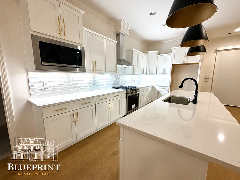 9980 Rio Bravo Ln — Photo 12
