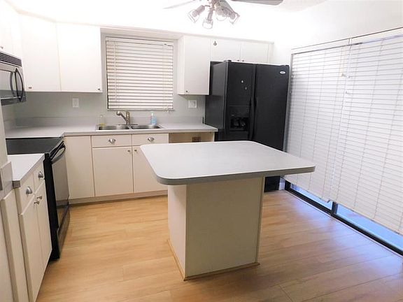 5th image of 1482 N Lawnwood Cir APT 31D