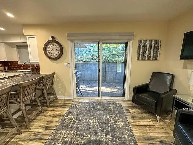 1543 Oakcrest Dr — Photo 22