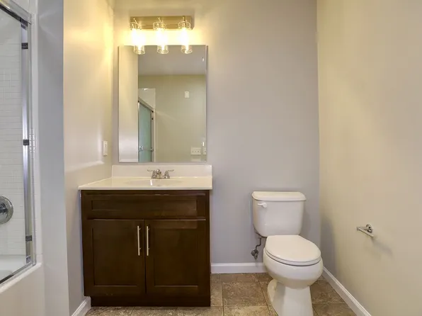 76 Saint Pauls Avenue image 14 of 37