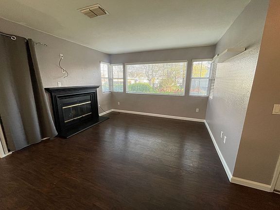 2nd image of 2915 N Texas St APT 128
