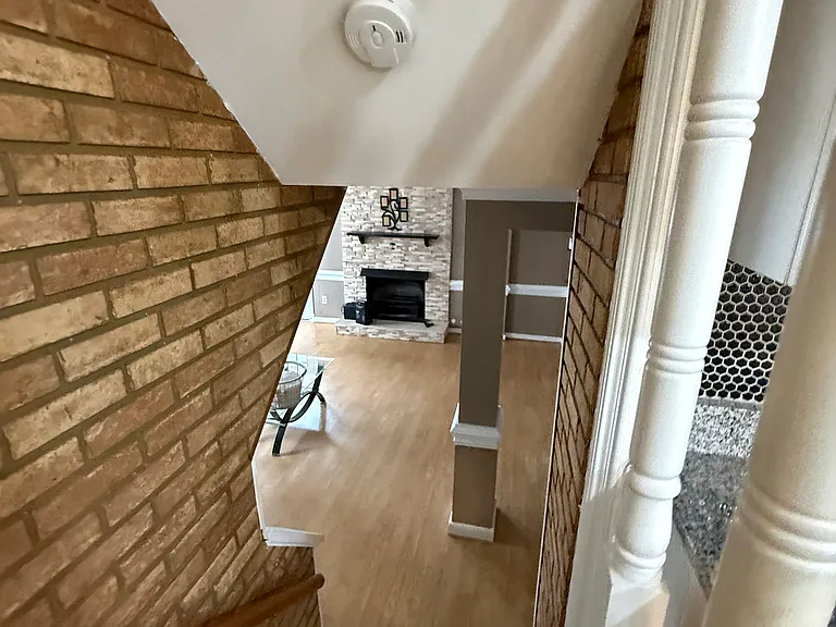 8909 Traditional Dr — Photo 11