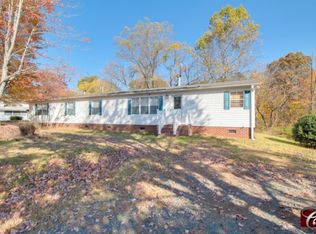 5745 Walnut Cove Rd, Walkertown, NC 27051