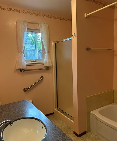 109 S Navarra Dr — Photo 13