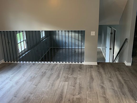 4th image of 230 Mill St
