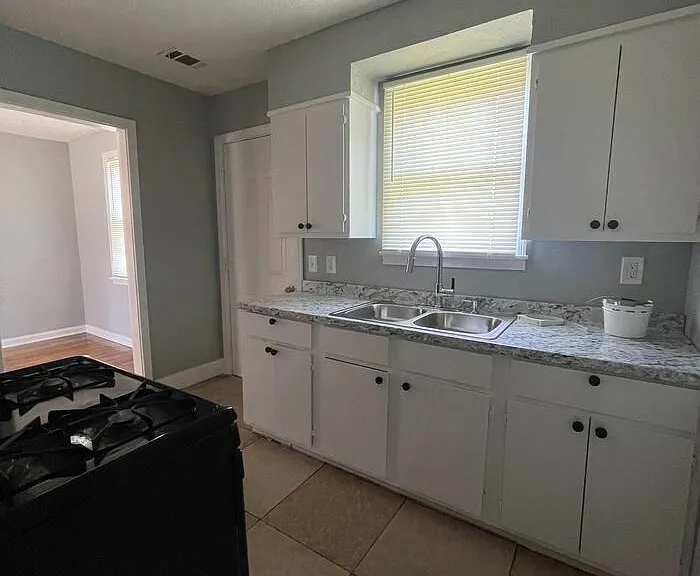 4317 Ferndale Rd — Photo 4