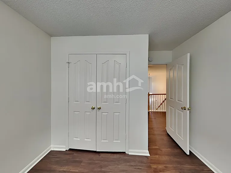 8401 Redstone View Dr — Photo 20
