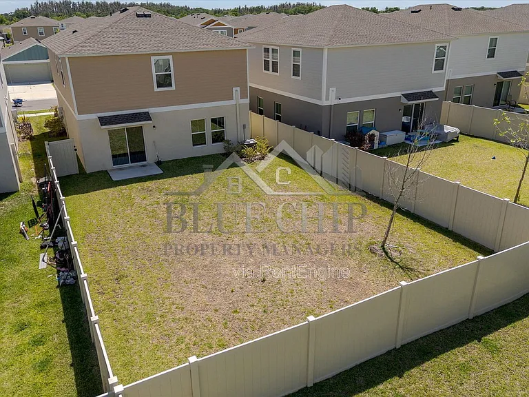 12937 Camarillo Pl — Photo 43