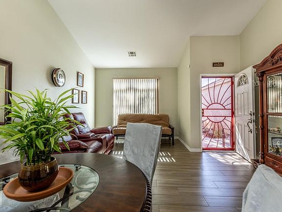 5th image of 2663 Cloverdale Ct