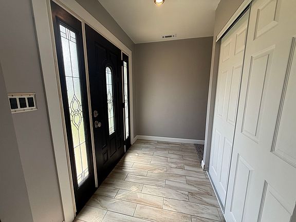 5th image of 1603 Thomas St