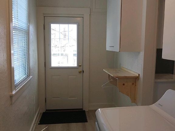 4th image of 1972 Deer Park Ave #1