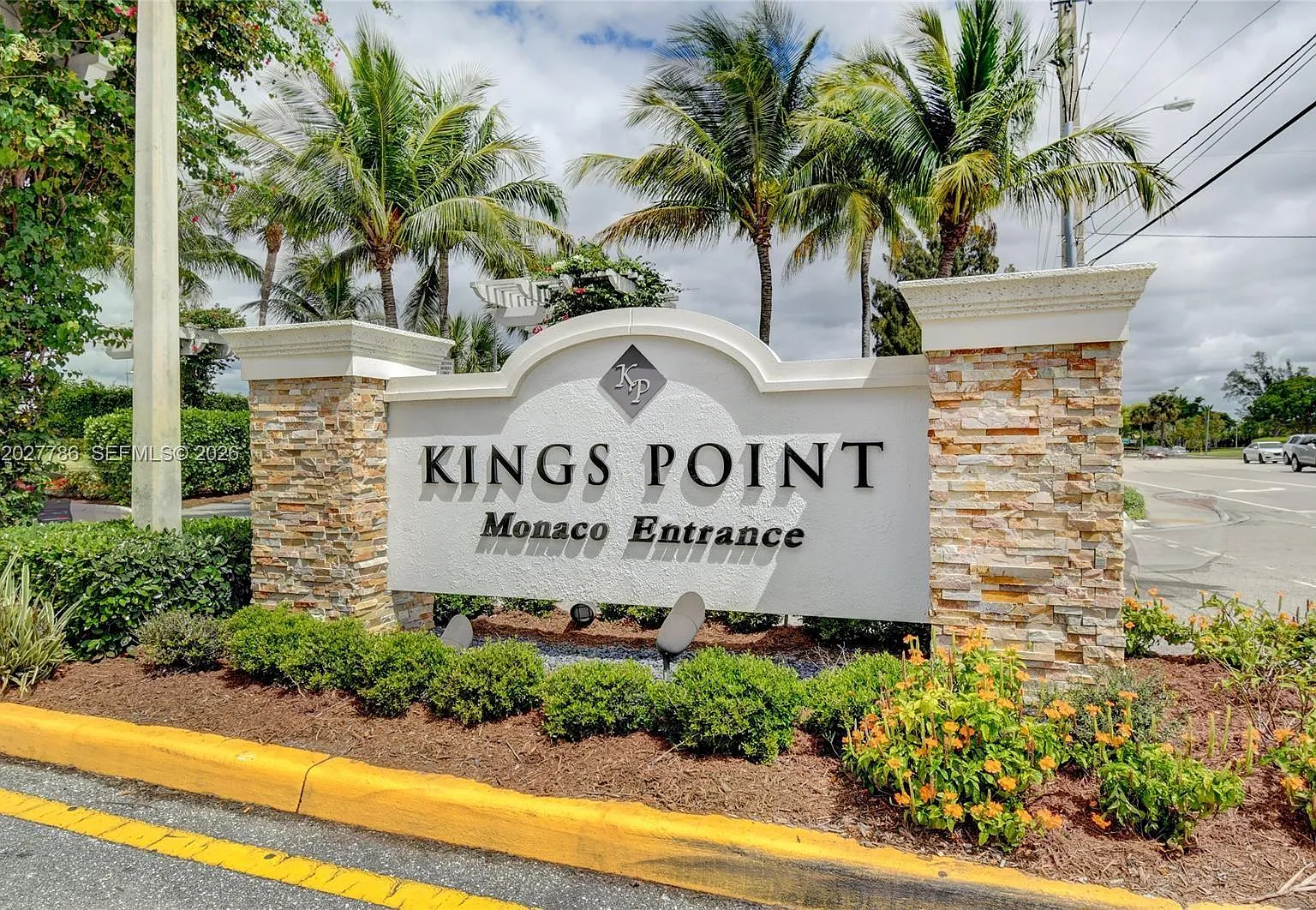 Kings Point Brittany Cond — Photo 1