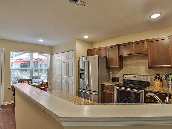 3rd image of 5086 Afton Way SE