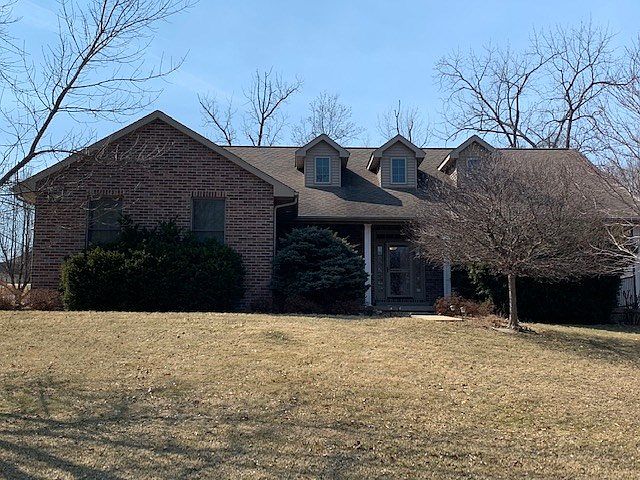 1st image of 1301 Woodland Ct